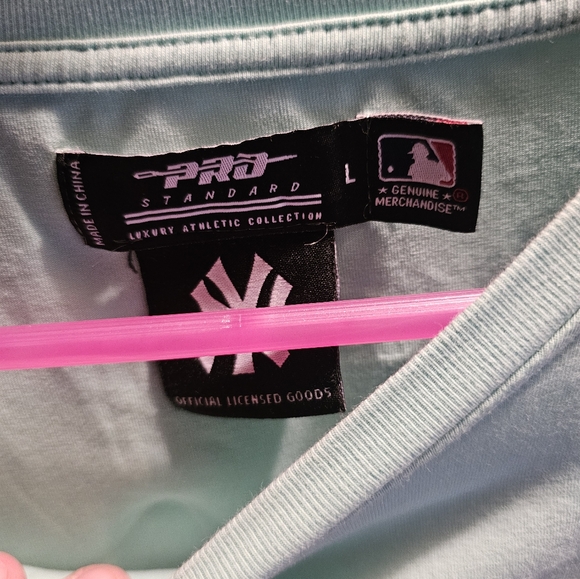 Pro Standard Yankees shirt - Picture 3 of 5